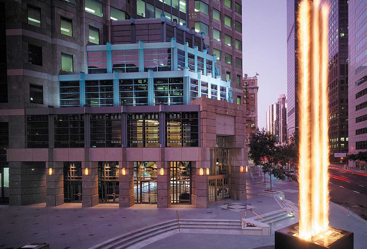 Fig at Wilshire – Plaza Fire & Water Feature